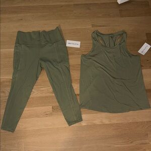 New  Athleta Women's Activewear Set